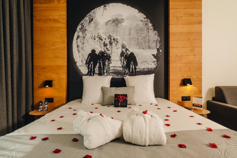 R hotel experiences